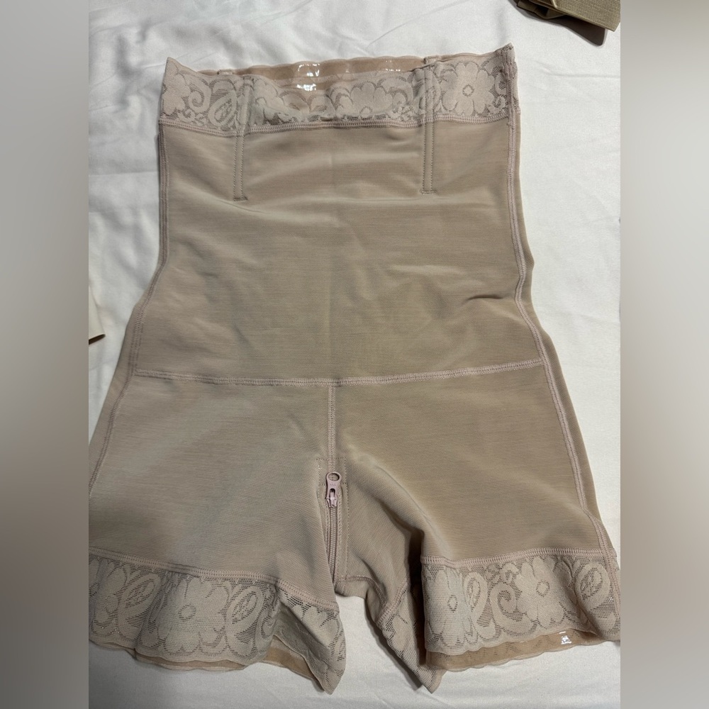 High waisted short faja black and tan color $50 each M size